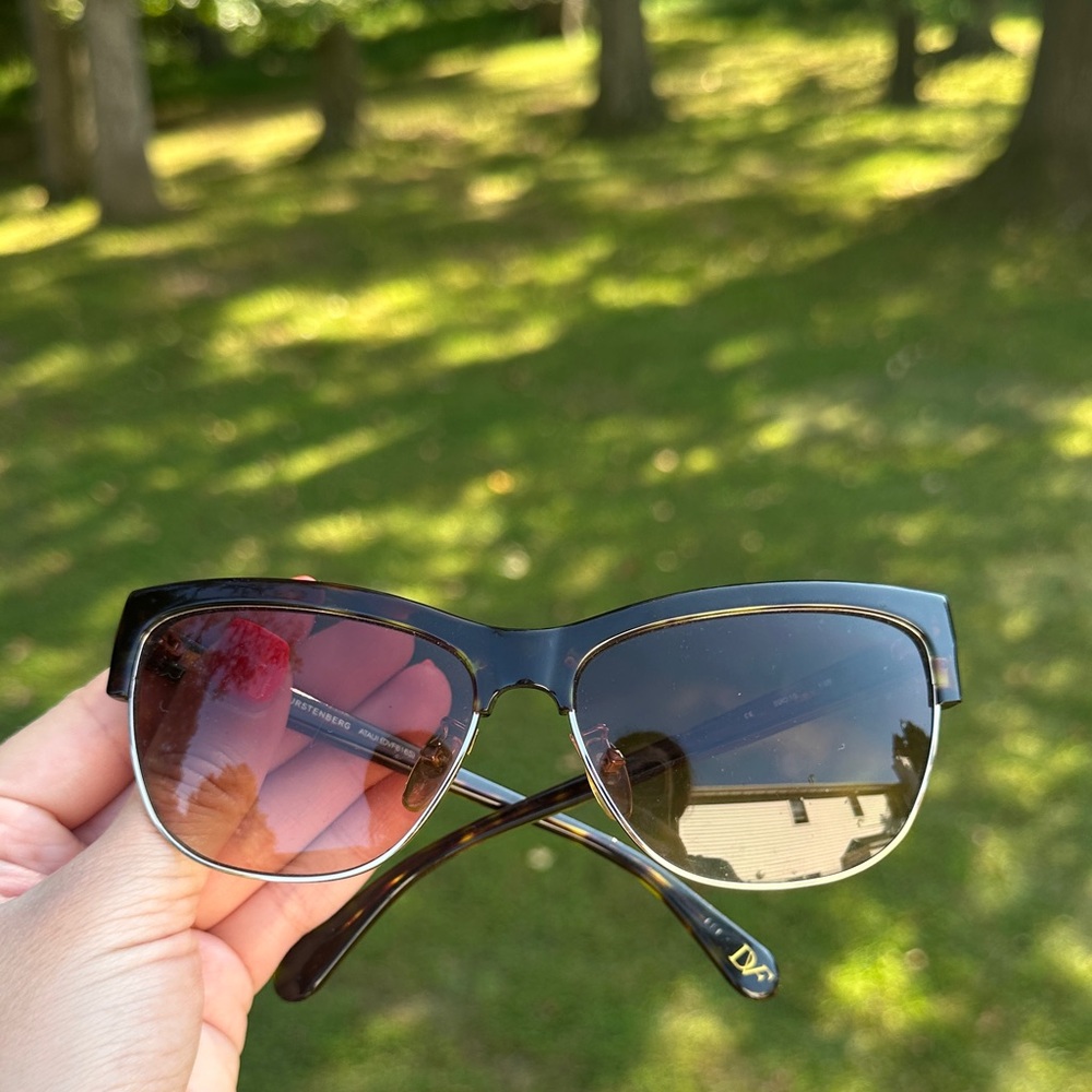 Diane Von Furstenberg DVF816S ATAUI SUNGLASSES